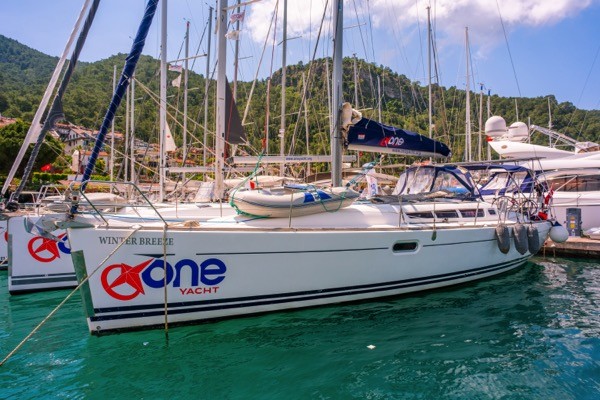 JEANNEAU SUN ODYSSEY 42i - WINTER BREEZE